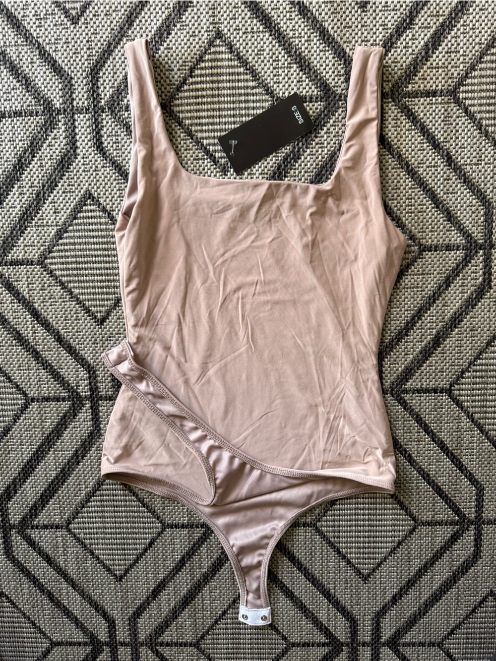 Women's Nude Scoop Neck Snap Spandex Bodysuit - Picture 5 of 6